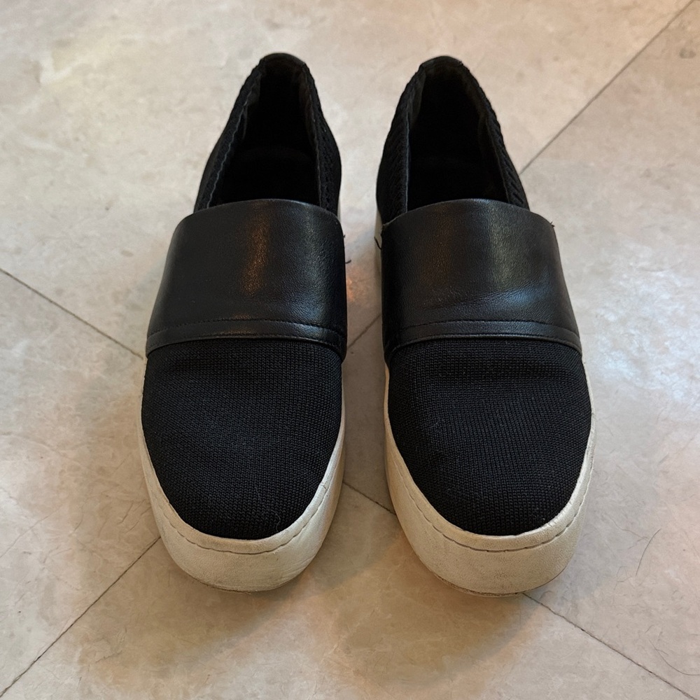 Vince Ward Black Slip-On Sneakers with White Soles (size 6)